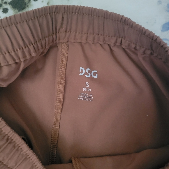 Boys DSG Shorts and T-shirt Outfit Brown Splatter 8 9 Set Lot Cargo Drawstring - Picture 4 of 5